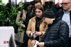 心特征是从“尝试室手艺”全面迈向“可规模化